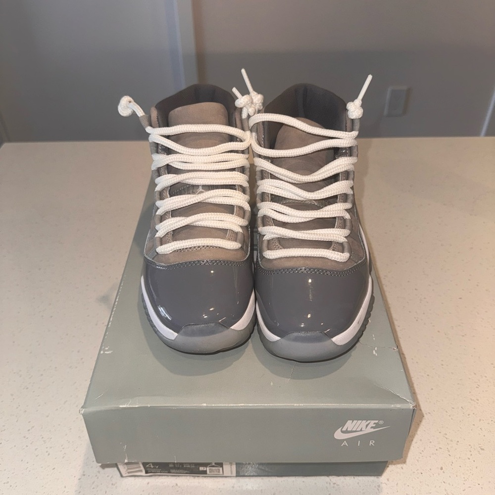 AIR JORDAN 11 RETRO COOL GREY
